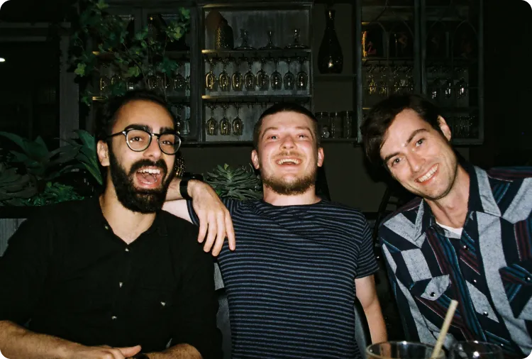 Photo of 3 employees in the India Rosa restaurant